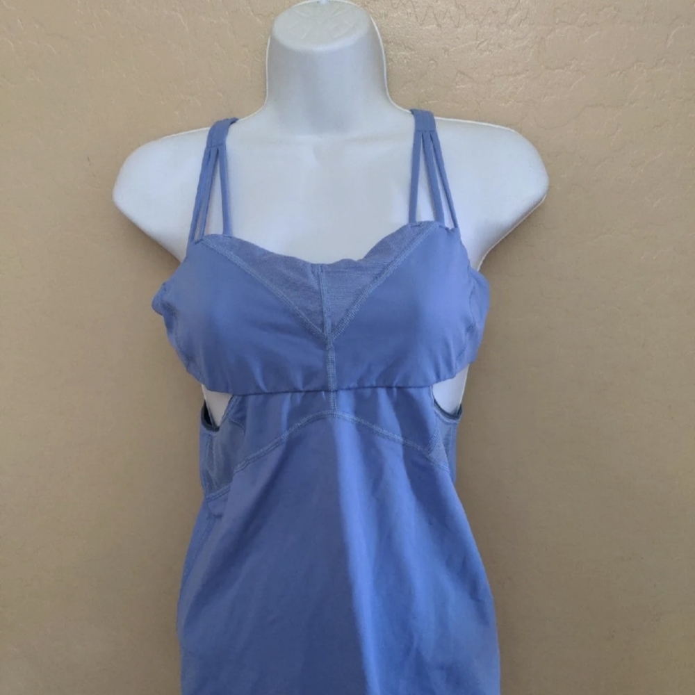 LULULEMON TANK / SPORTS BRA TOP